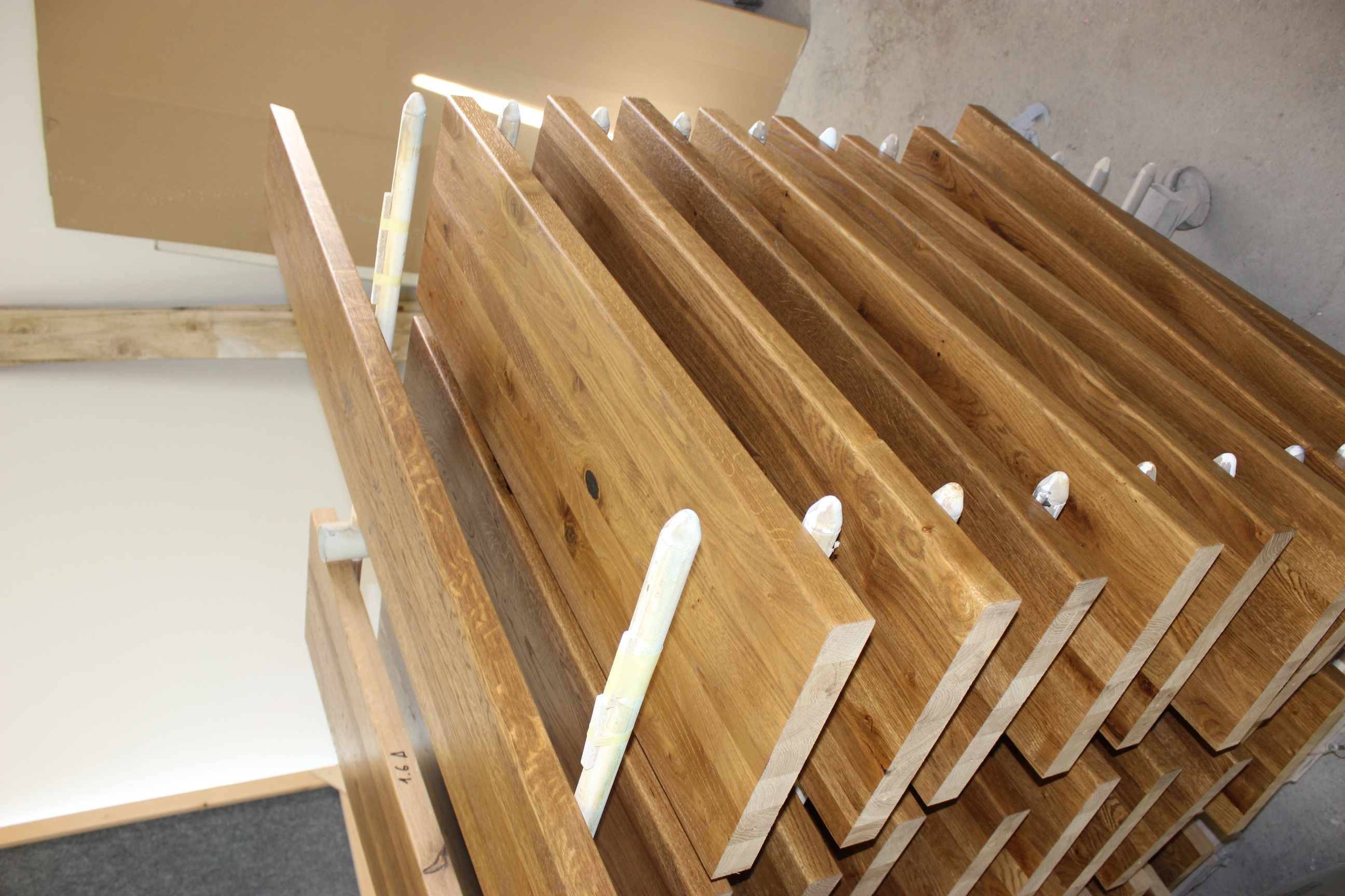 Fertiges Sideboard auf Werkstattböcken